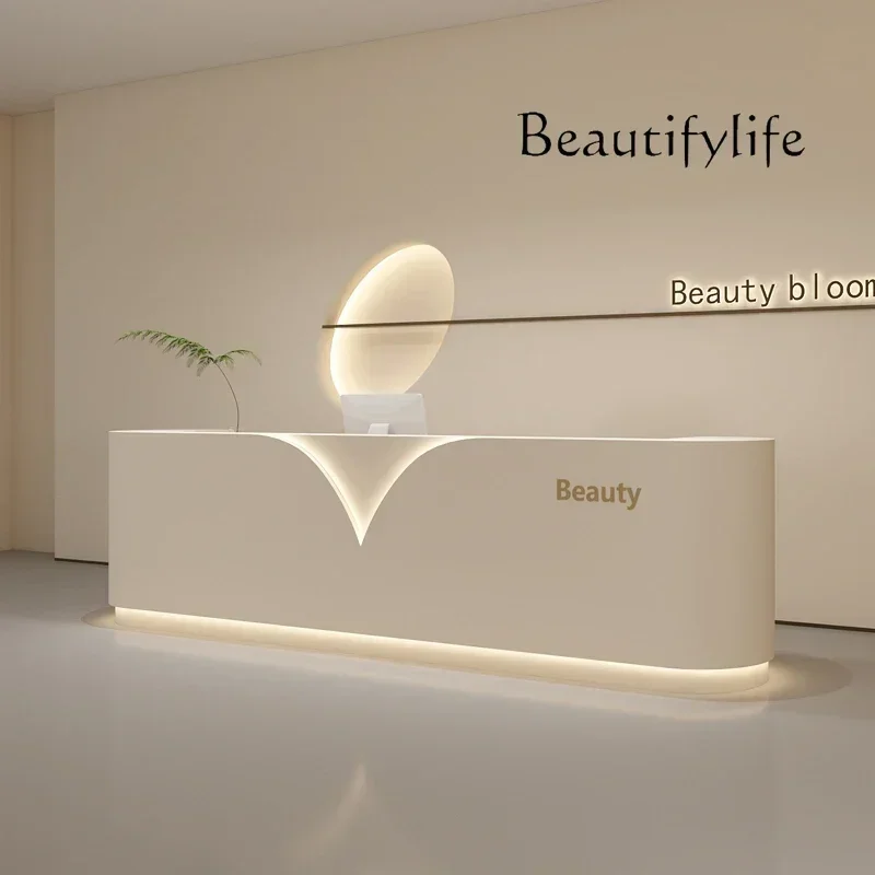 ร้านค้าใหม่ สไตล์สีโทนอุ่น ร้า - Luxury Skincare Store บทวิจารณ์และราคา