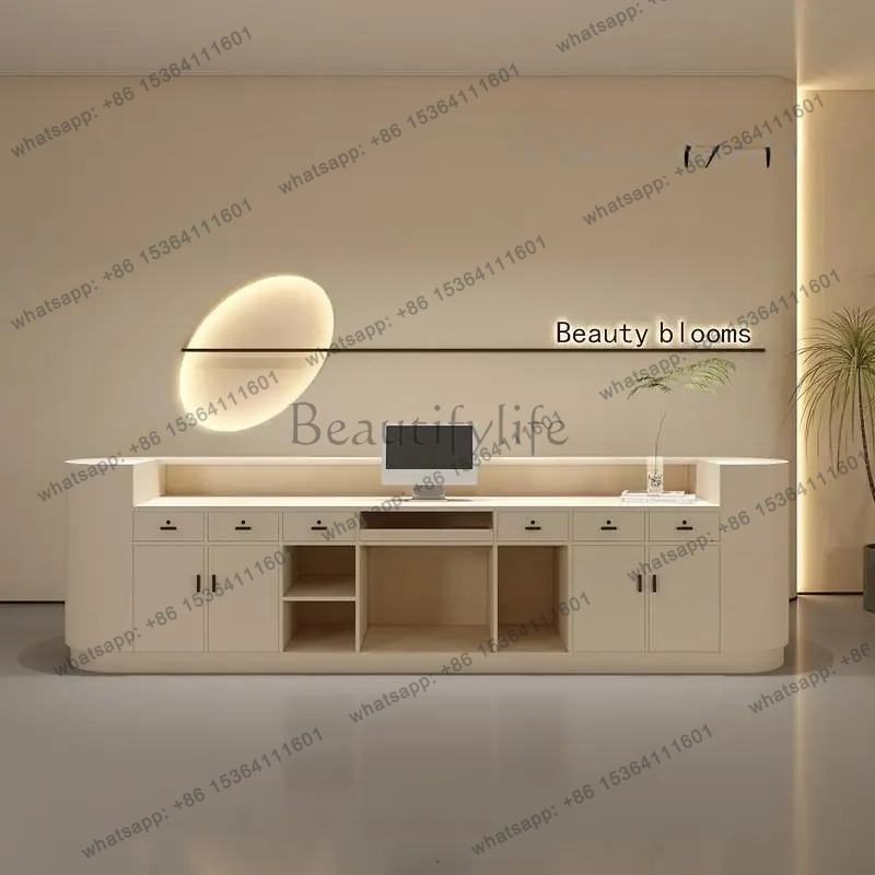 ร้านขายเครื่องสำอางและผลิตภัณฑ - Luxury Skincare Store บทวิจารณ์และราคา